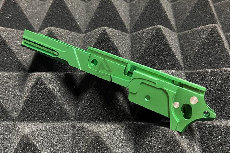 Load image into Gallery viewer, EDGE Custom "STRAT" 3.9 inch Aluminum Frame for Hi-Capa - Green #EDGE-AF001-39-GN
