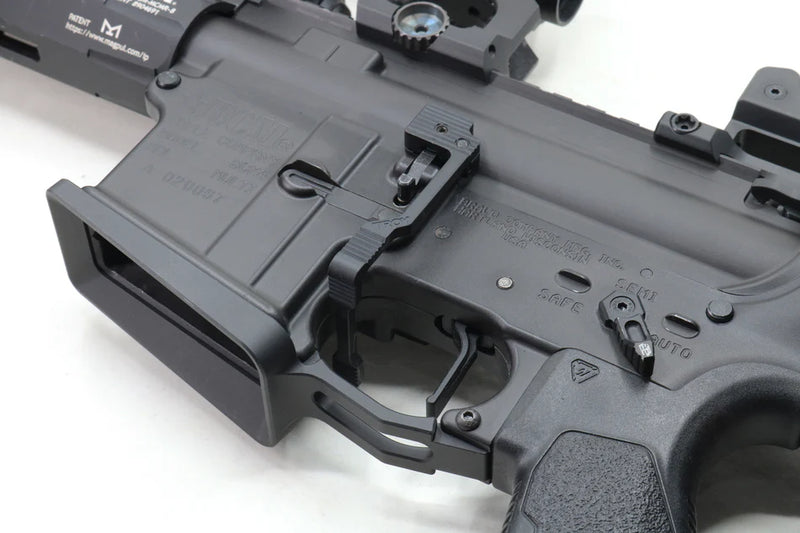 Load image into Gallery viewer, Revanchist Integral Trigger Guard Magwell V2 For Marui TM M4 MWS GBBR ( Black / DE ) RA_10082_V2 RA_10083_V2