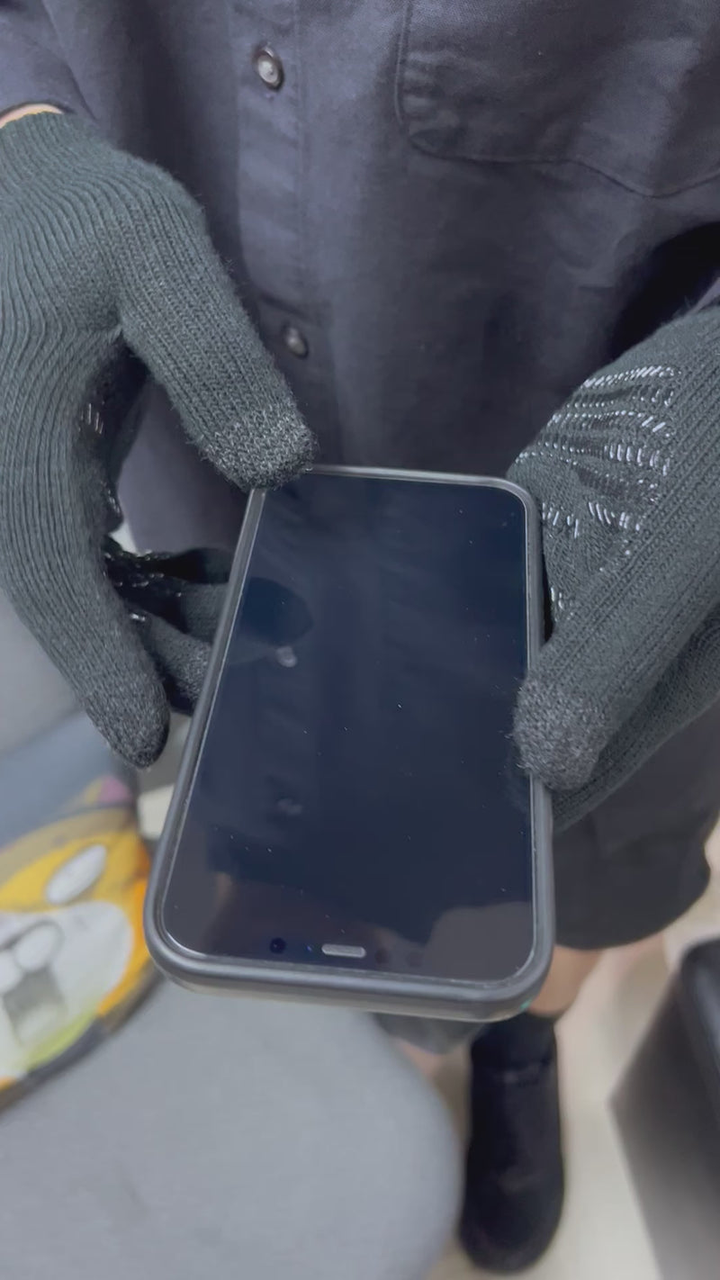 Load and play video in Gallery viewer, TouchScreen Winter Non-slip Knitting Gloves