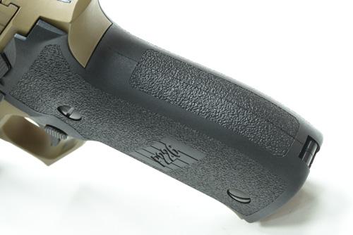 Load image into Gallery viewer, Guarder Standard Grip for MARUI/KJ/WE P226 (Black) #P226-37(BK)