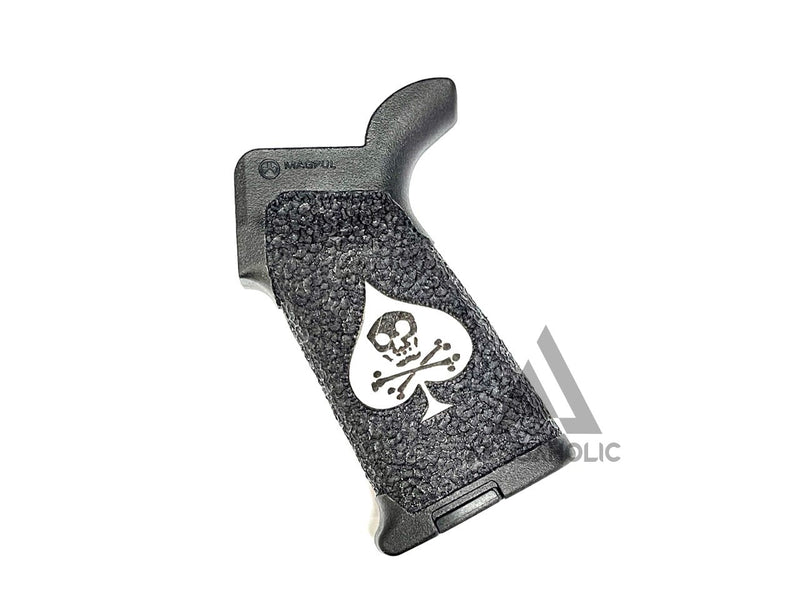 Load image into Gallery viewer, Armsaholic Custom Stippling SO-Style MOE Grip For M4/MWS/AR15/M16/416 Airsoft GBB - Black Cerakote Logo
