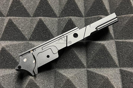 EDGE Custom "STRAT" 3.9 inch Aluminum Frame for Hi-Capa - Black